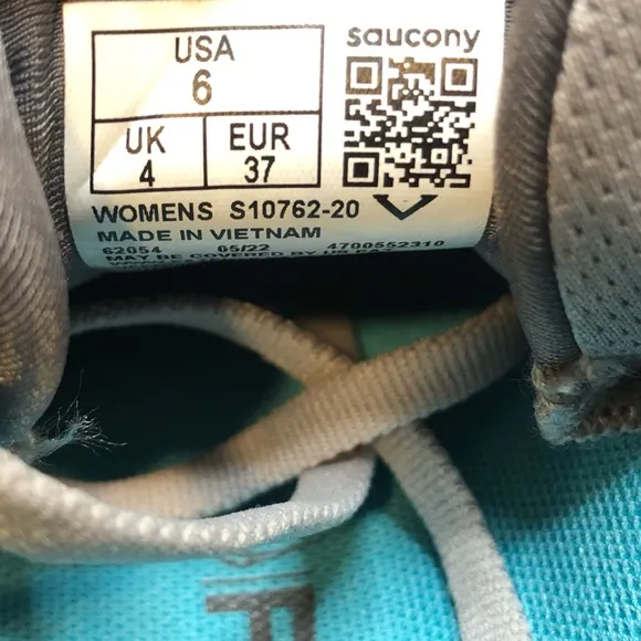 Saucony Women’s Omni 21 Power Run Running Shoes- Size 6 No Box