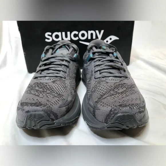 Saucony Women’s Omni 21 Running Shoes- Size 8
