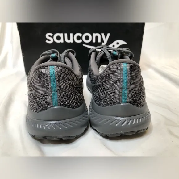 Saucony Women’s Omni 21 Running Shoes- Size 8
