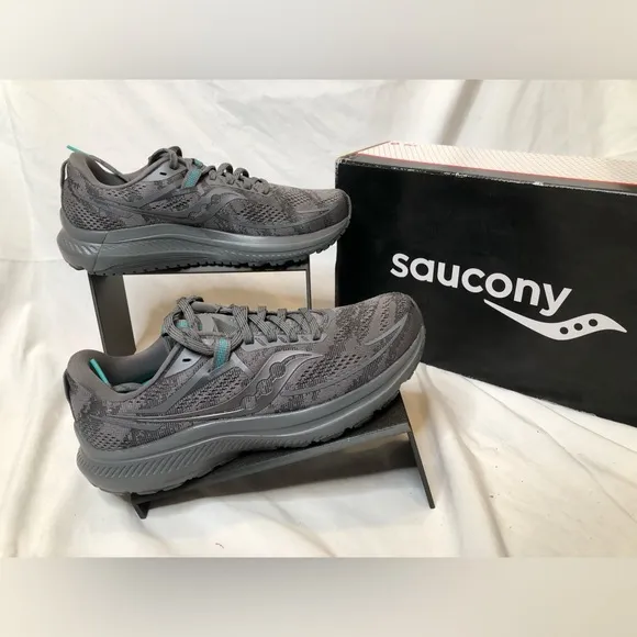 Saucony Women’s Omni 21 Running Shoes- Size 8