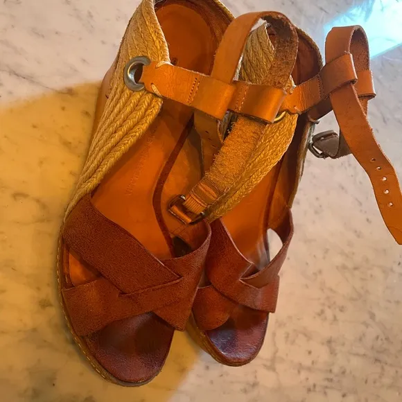 Schuler and Sons women’s sandals
