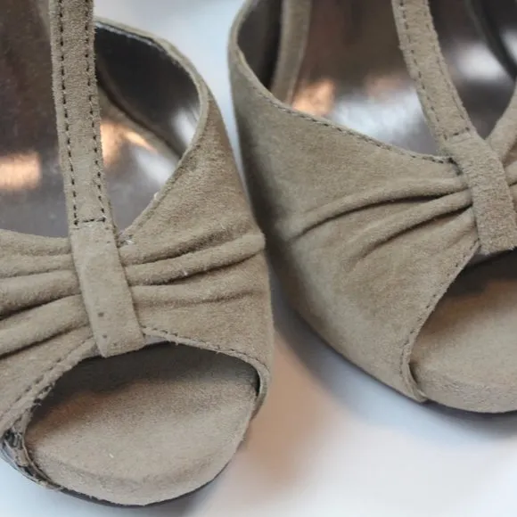 Seychelles Heritage Snake Print Leather Bow Peep Toe Heels Womens Shoe Size 6