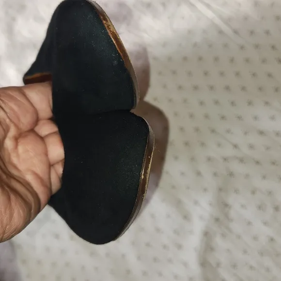 SEZANE Souiers black suede elegant  women's flats sz 38/7