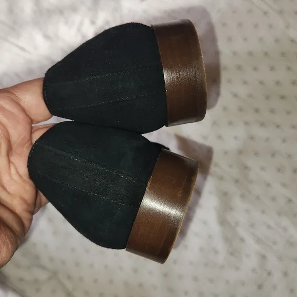 SEZANE Souiers black suede elegant  women's flats sz 38/7