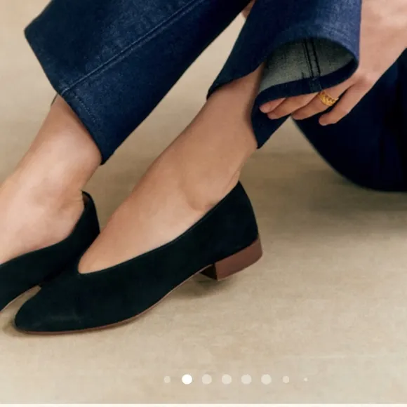 SEZANE Souiers black suede elegant  women's flats sz 38/7