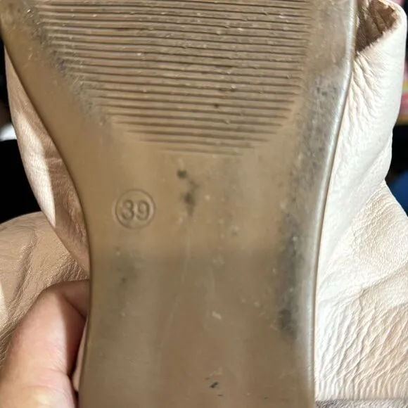 Sheridan Mia leather sandals size 39EU (8.5US)