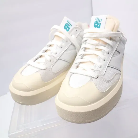 shoes new but no original box    new balance unisex ct302   D ct302oc  size  9