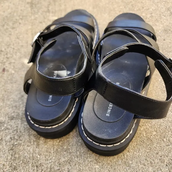 Sincerely Jules - Chunky Platform Sandals 9.5M
