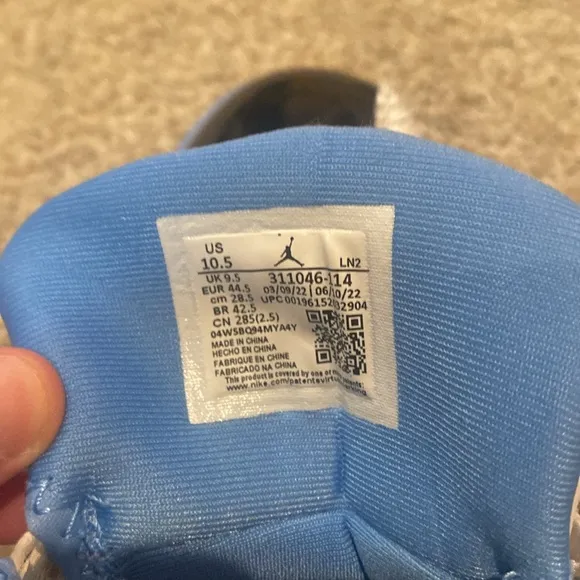 Size 10.5 Jordan Dub Zeros. Light blue, gray and black sneakers . GUC.