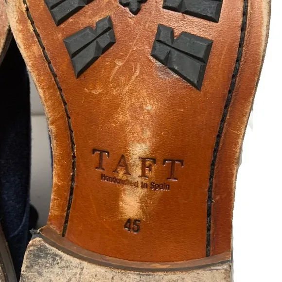 Size 11 / TAFT The jack in navy lace up boots