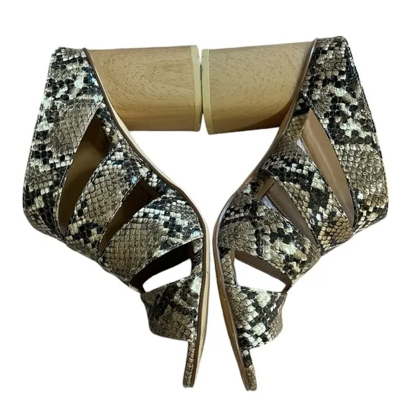 Size 7 Very Volatile Fierce &amp; Free Heels in Snake Print