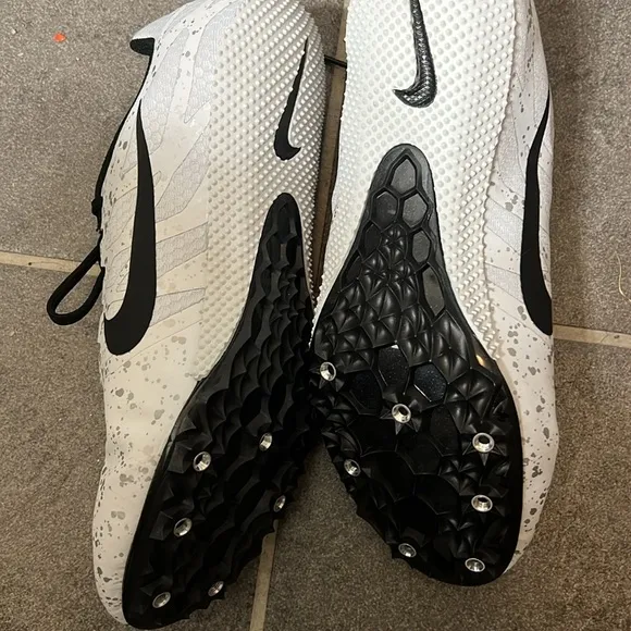 Size 9.5 Nike men’s Zoom Rival Track Field Shoes Spikes Running Cleats White