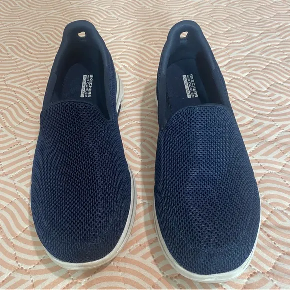 SKECHERS GO WALK 5 Women's 10Navy Blue White Slip On ComfortSneakers Shoes EUC