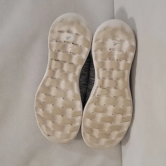 SKECHERS SLIDE ON STYLE GOGA MAT SNEAKERS (sz 8-1/2)
