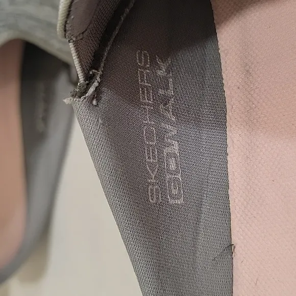 SKECHERS SLIDE ON STYLE GOGA MAT SNEAKERS (sz 8-1/2)