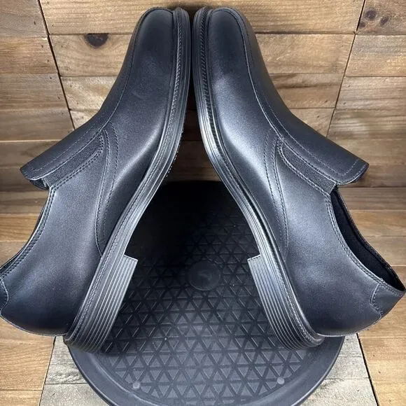 Skechers Mens Size 11 Black Work Relaxed Fit Gretna Slip Resistant Slip On Shoes