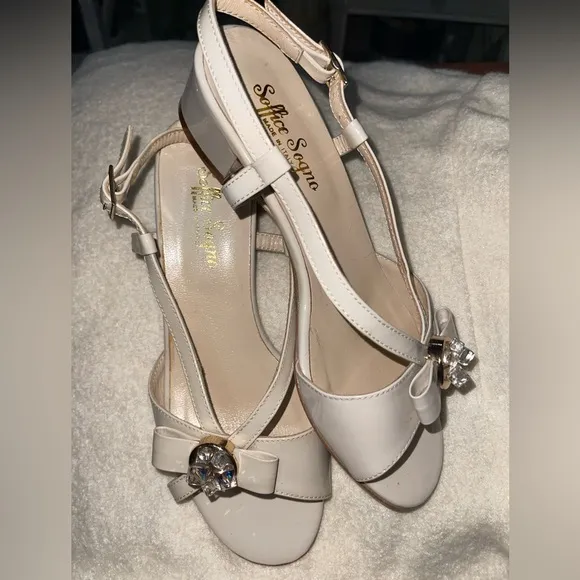 Soffice Sogno Made in Italy  Women's Cream Slingback Heels