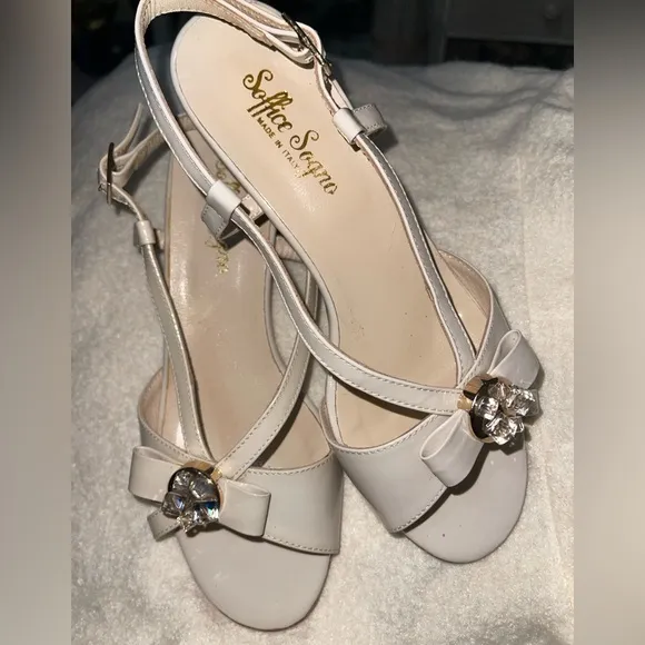 Soffice Sogno Made in Italy  Women's Cream Slingback Heels