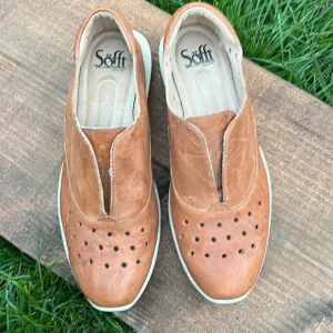 SOFFT BRAND LEATHER SLIP ON SHOES  SIZE 7.5