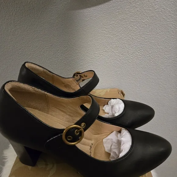 Sofft Petra Black Nappa Mary Jane Heels