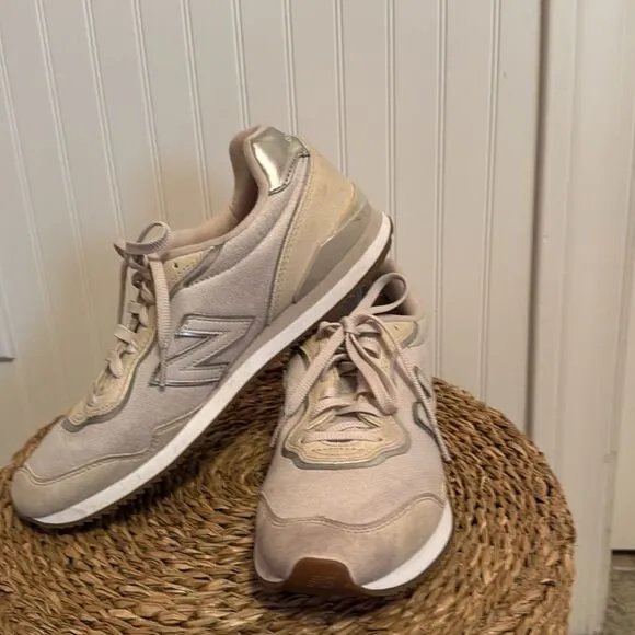 Sola Sleek New Balance Cream Sneakers - 9 - Great Condition