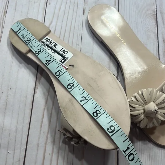 Sophia Webster Tan Floral &amp; Beads Toe Sandals Size 7
