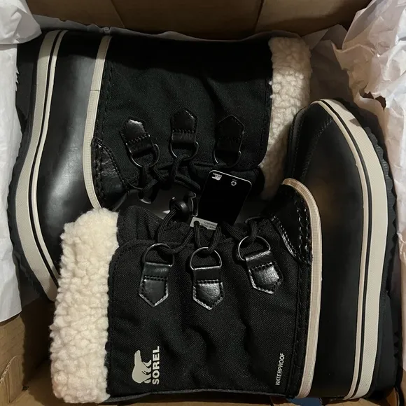 Sorel Black Yoot Pac Nylon Boots NEW in box