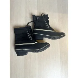 Sorel Boots Black - Size 8 Women's - Good Condition!