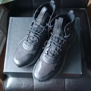 Sorel men's sneakers-NEW