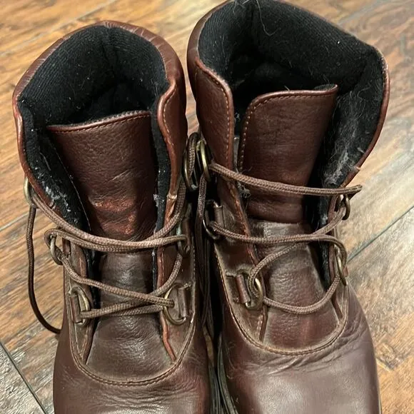Sorel Sedona leather boots size 8 in EUC brown and black lace up combat boots