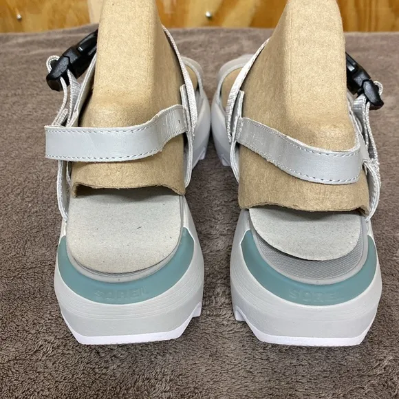Sorel size 9 women’s Kinetic Impact sling sporty sandals