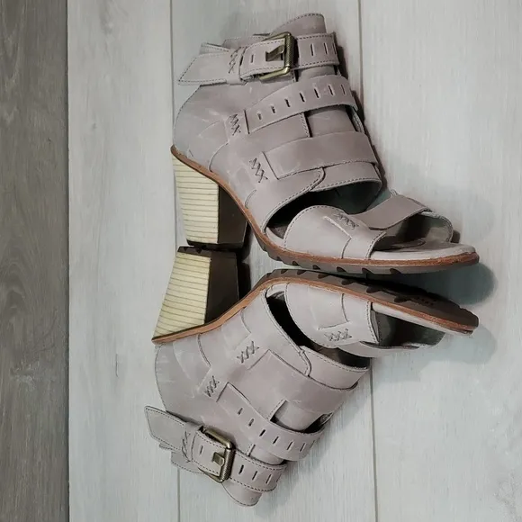 Sorel Women Nadia Buckle Kettle  Ankle Leather Heels Shoes sz 10