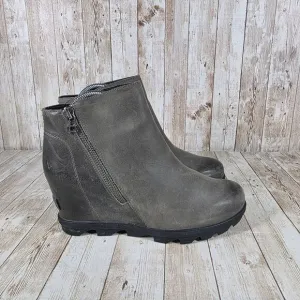 Sorel Women's Ankle Boots Hidden Wedge Side Zip Gray Suede Winter Booties Size 9