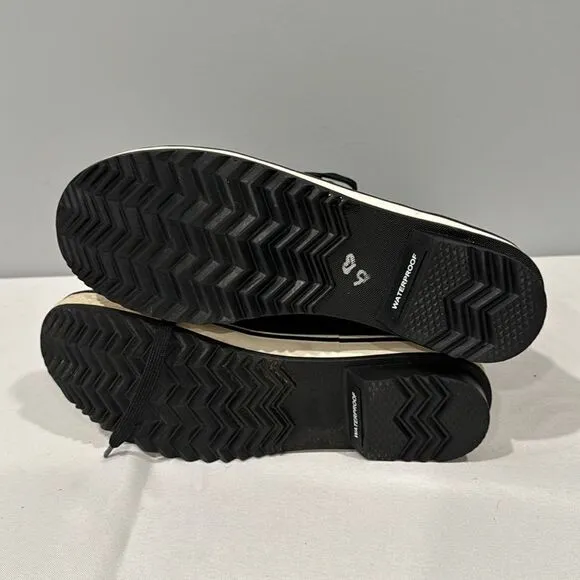 Sorel Black and White Boots Size 8