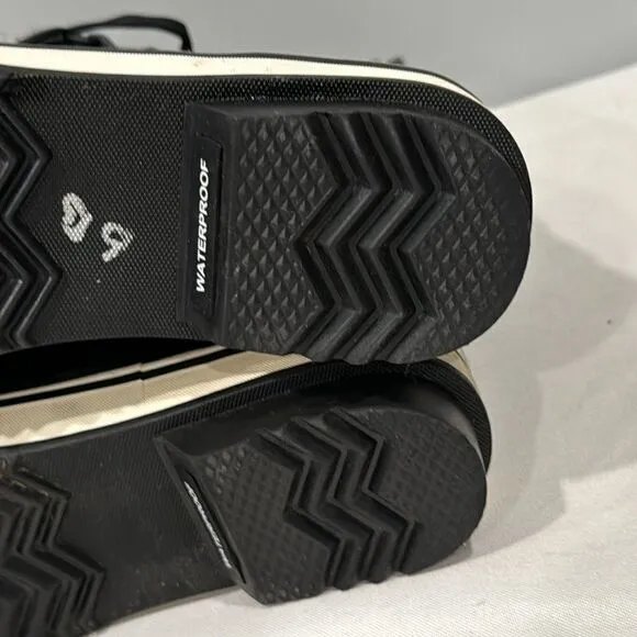 Sorel Black and White Boots Size 8