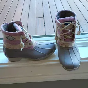 SPERRY GIRLS BOOTS SIZE 12