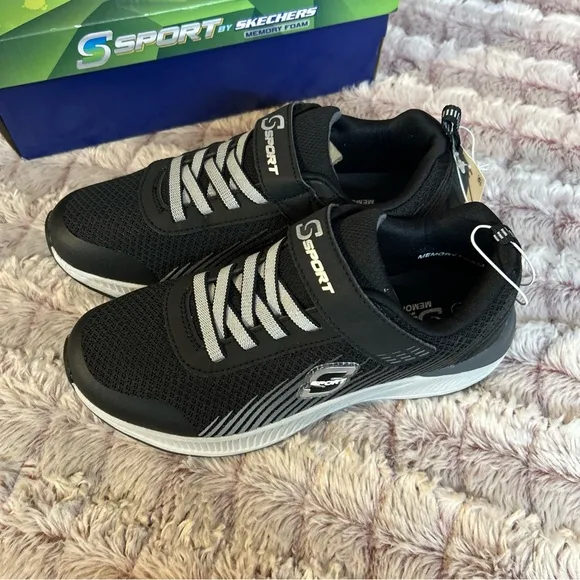 SSPORT by Skechers Memory Foam Sneakers size 4