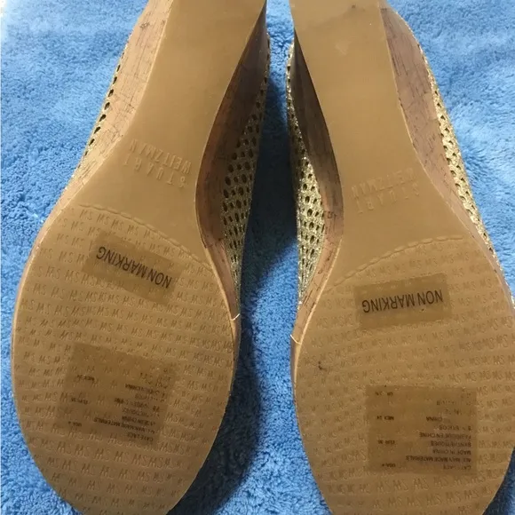 Start Weitzman Big Kids size 4 dress shoes