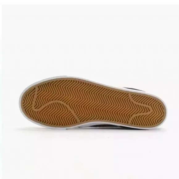 Stefan Janoski perforated blue recall and white gum sneakers. Size 9