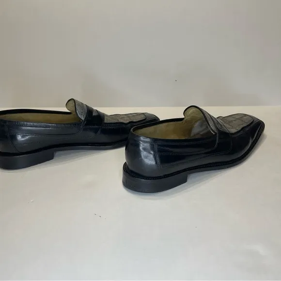 Steve Harvey Black and Gray Men's Loafers. Size 11. Genuine Ostrich leg leather