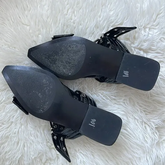 STEVE MADDEN GRAND AVE SANDAL BLACK PATENT