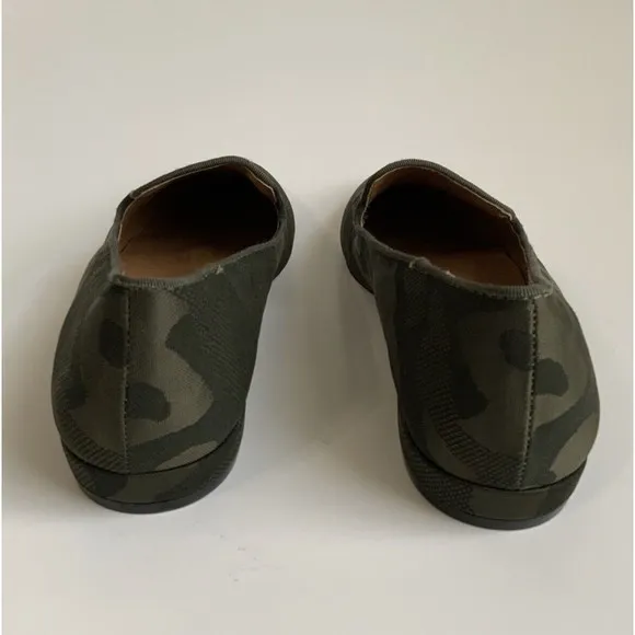 Steve Madden Loafers Women Size 7.5M Green Camouflage Solo Camp Slip-on Shoes