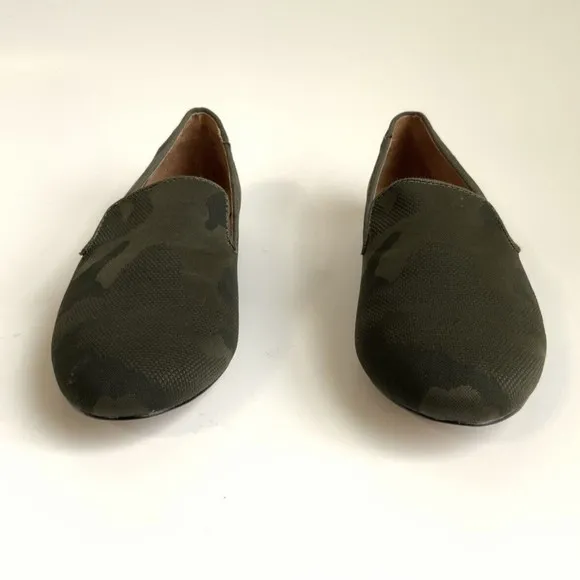 Steve Madden Loafers Women Size 7.5M Green Camouflage Solo Camp Slip-on Shoes