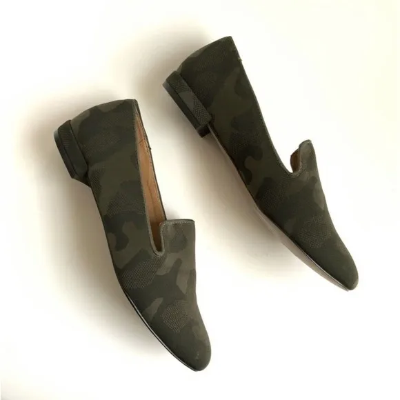 Steve Madden Loafers Women Size 7.5M Green Camouflage Solo Camp Slip-on Shoes