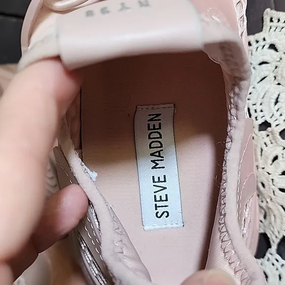 STEVE MADDEN Milo Size 7