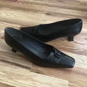 Stuart Weitzman, black leather heel shoes size 10