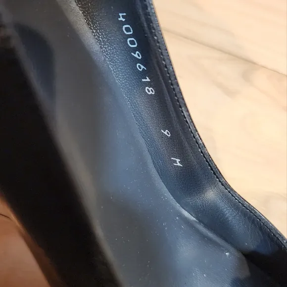 Stuart Weitzman Black Leather Women's Pump Heels size 9M