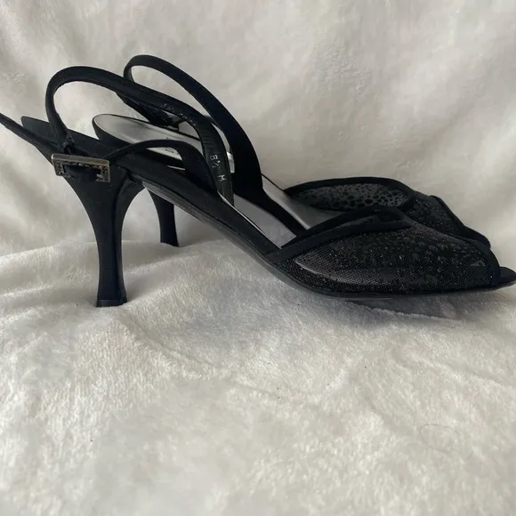 Stuart Weitzman Black Women's Slingback Heels in size 8.5.