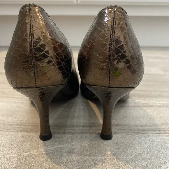 Stuart Weitzman Heels size 7.5.
