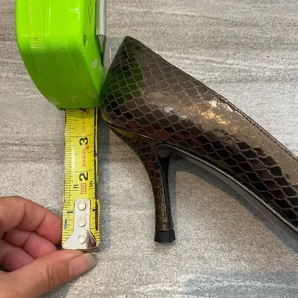 Stuart Weitzman Heels size 7.5.